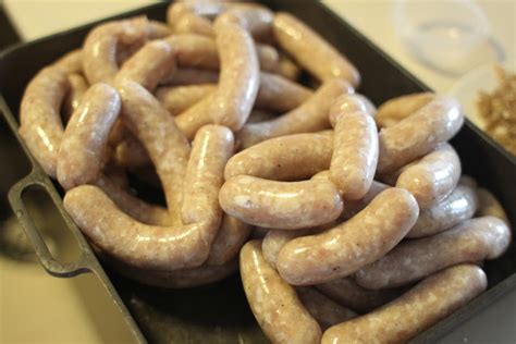 Easy to make freeze well taste delicious. Food Endeavours of the Blue Apocalypse: Home Made Sausages ...