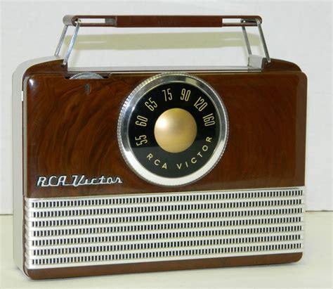 Beautiful Vintage 1950 Rca Portable Tube Radio Model B 411 Antique