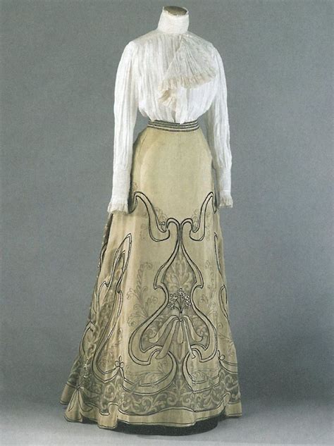 Ephemeral Elegance Art Nouveau Embroidered Skirt Ca 1900 05