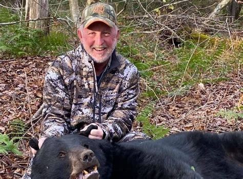 Dec Hunters Killed More Than 1700 Black Bears During 2020 Seasons