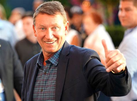 Wayne Gretzky Paving Way To Join Tnt After Espn Talks