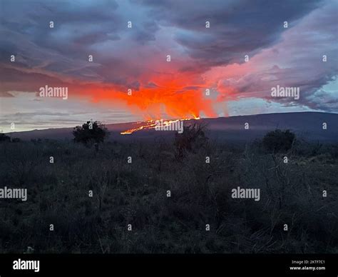 Mauna Loa Volcano Eruption 1984 Hi Res Stock Photography And Images Alamy