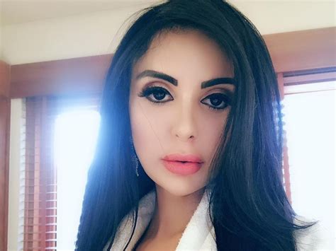 Woman Spent 600k To Look Like Kim Kardashian — And Now She Regrets It