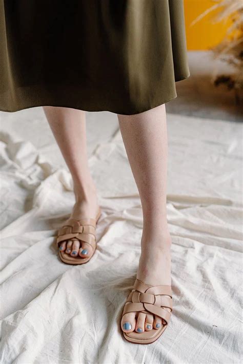 Bondi Sliders In Nude Women S Fashion Footwear Sandals On Carousell