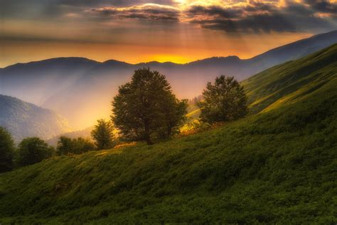 Sunset in the Caucasus Mountains by Илья Бунин - Voubs.com