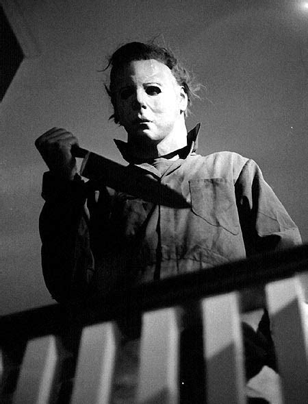 After sitting in a mental hospital for 15 years, myers escapes and returns to haddonfield to kill. Black Gate » Articles » The Complete Carpenter: Halloween ...