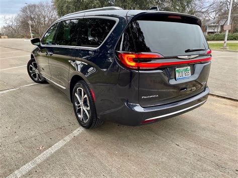 2021 Chrysler Pacifica Pinnacle Review