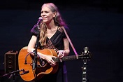 Gillian Welch's 'Everything Is Free': The Story of a Modern Classic ...