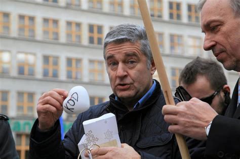 Sprawdź najnowsze i najciekawsze materiały przygotowane przez redakcję w dziale władysław frasyniuk. Zdjęcia: Frasyniuk ostro o rządzie PiS: Nie dostali ...