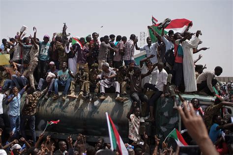 Los Promotores De Las Protestas En Sudán Nombrarán Un Consejo Civil