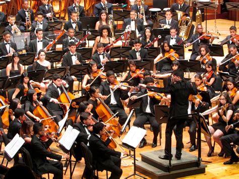 La Orquesta Sinfónica Juvenil Y El Coro Juvenil Del Conservatorio De