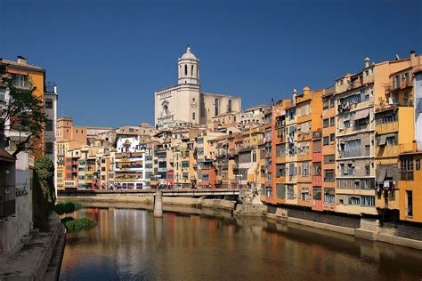 It's a gorgeous place to visit, with medieval walls, narrow winding city streets, and one of the best preserved jewish quarters. What to Do in Girona, Catalonia, Spain