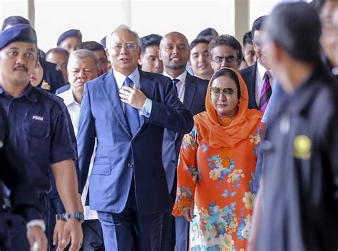 Ahead, we will also know about rosmah mansor dating, affairs, marriage rosmah mansor's current age 70 years old (as of 2020). High Court to hear Najib and Rosmah's bid to strike out ...