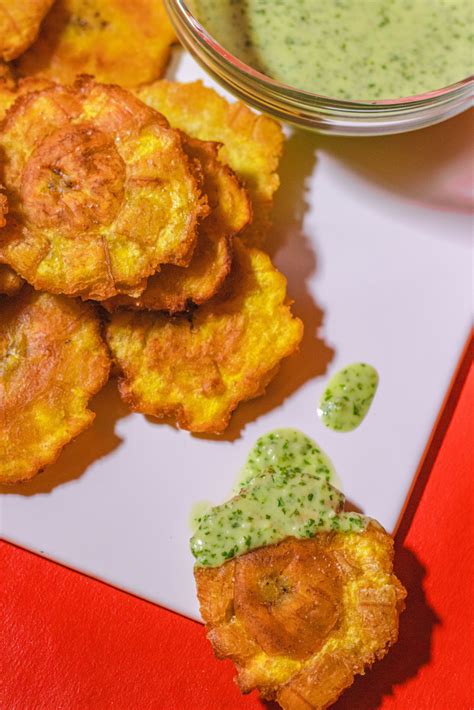 How To Make Tostones Recipe Super Easy Fried Green Plantains With Dip With Cilantro Garlic