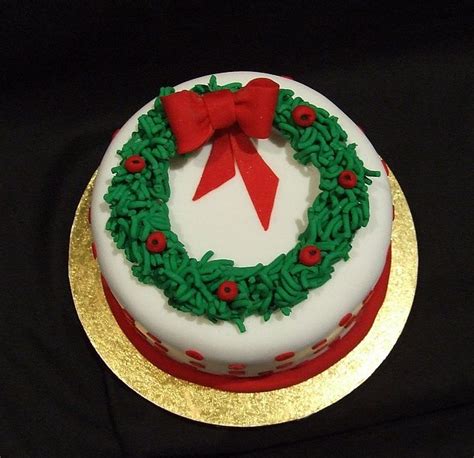 See more ideas about fondant, cake decorating tutorials, fondant tutorial. Beauty And The Best ♥: ♥ - CHRISTMAS CAKES - ♥