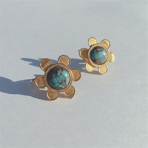 Vintage Turquoise Blue Cabochon Gold Tone Flower Earrings ヴィンテージ ターコイズ