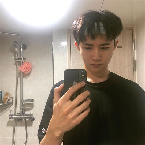서지훈 On Instagram “피콜로 씻고 자자 🤢” 연예인 배우 남자