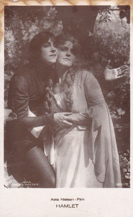 Asta Nielsen As Hamlet Lilly Jacobson As Ophelia In Hamlet 1920