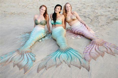 Pin By Paul Hodson On Mermaid Beauties Beautiful Mermaids Mermaid Fashion Mermaid Pictures