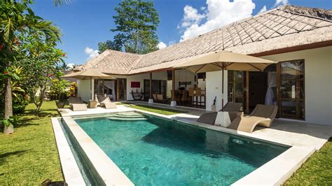 Itu sesuatu karena interiornya yang sederhana dan biasanya putih. Villa Candi Kecil Tujuh - Villa mieten in Bali, Zentrum - Ubud | Villanovo