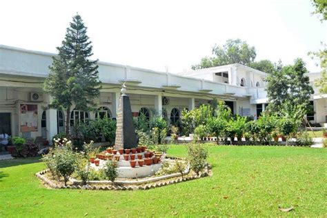 guru nanak national college for women nakodar admission fees courses placements cutoff