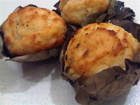 Masyarakat padang lebih memilih menggunakan santan asli dari kelapa parut daripada santan instan. Resep Bika Bakar Padang | Resep Masakan Padang Asli