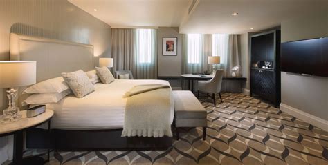 Deluxe King Room Mayfair Hotel