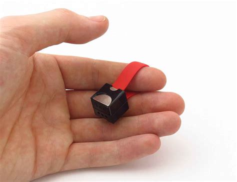 Nipper The Worlds Smallest Phone Charger Gadget Flow