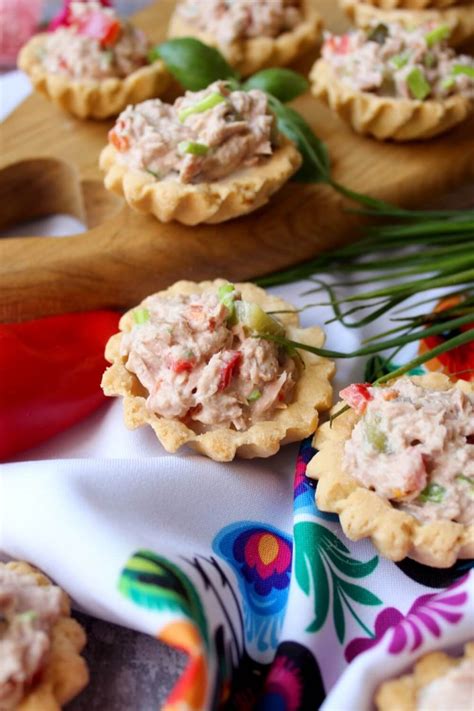 Kruche babeczki z pastą tuńczykowo warzywną Słodkie okruszki Blog