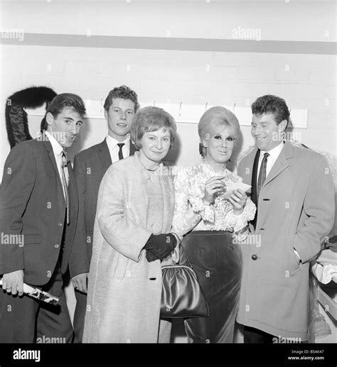 Dusty Springfield 1960s Hi Res Stock Photography And Images Alamy