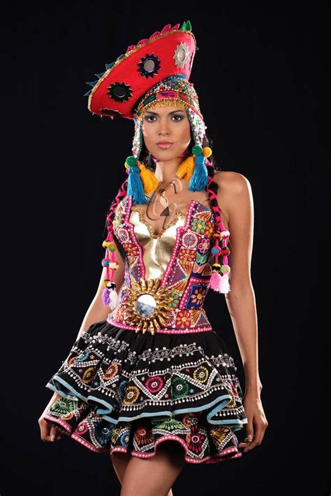 Fancy Traditional Peruvian Outfit For Miss Peru Peruvian Women Traditional Outfits Peruvian