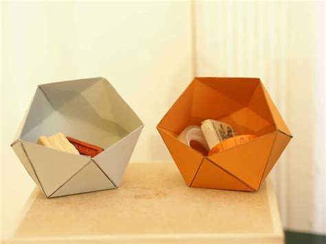 Einfache schachtel traditionell diese schachtel kann man aus nahezu jedem rechteck (inklusive quadrat) falten, das man gerade zur hand hat. Papierschachteln (mit Bildern) | Schachtel basteln ...