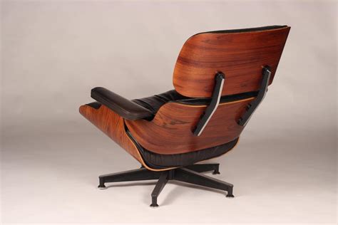 Charles And Ray Eames Rosewood Lounge Chair 670 By Herman Miller For
