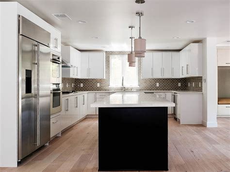 White High Gloss Kitchen Cabinets An Elegant Choice Kitchen Cabinets