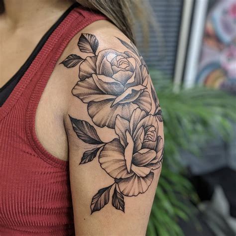 Details 71 Rose Tattoo On Shoulder Best In Eteachers