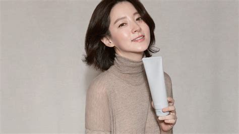 Actress Lee Young Ae Says She Didnt Know Her Bts Concert Photo Would