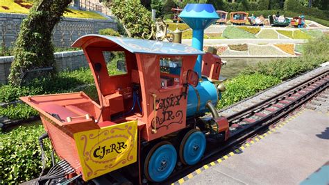 Casey Jr Circus Train Full Ride At Disneyland Wmatterhorn Storybook