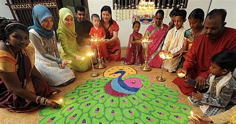 Dapat berhubung di seluruh dunia dengan mudah. KONSEP KEJIRANAN: Hikmah berjiran