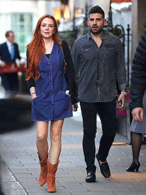 Pregnant Lindsay Lohan Takes Selfie With Husband Bader In Dubai Hollywood Life
