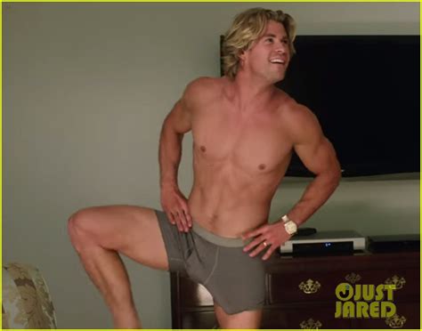 Chris Hemsworth Is Shirtless Shows His Assets In Vacation Trailer