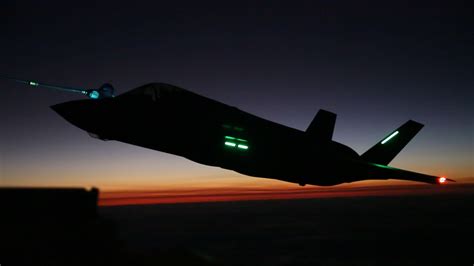 Picture Of The Day Usmc F 35b Lightning Ii Nighttime Aerial Refueling