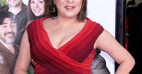 Elizabeth Pena La Bamba Actress Dead At Age 55 Us Weekly