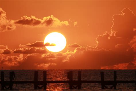 Gambar Laut Lautan Horison Awan Matahari Terbit Matahari Terbenam Sinar Matahari Fajar