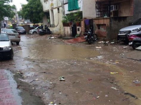 Delhi Monsoon Rains Delhi Ncr Receives Morning Showers As Monsoon