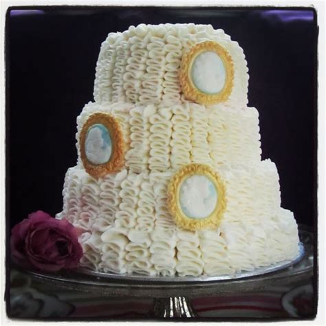 Alternative Wedding Cake Styles And Ideas From Cupcakes To Cheese