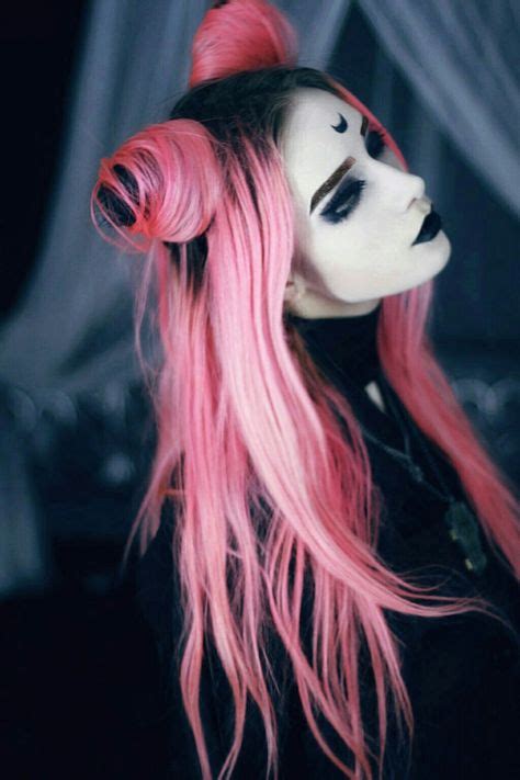 Girl With Pink Hair In 2019 Hair Styles Goth Hair Hair