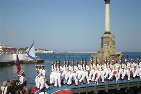 Среди многочисленных, отмечаемых в россии летом праздников, один выделяется особо. День ВМФ в Севастополе 2018 году когда, программа, как ...