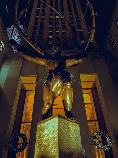 Atlas Statue At Rockefeller Center In Nyc Editorial Stock Image