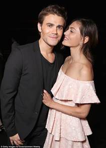 Phoebe Tonkin And Paul Wesley Split Again After Four Years Daily Mail