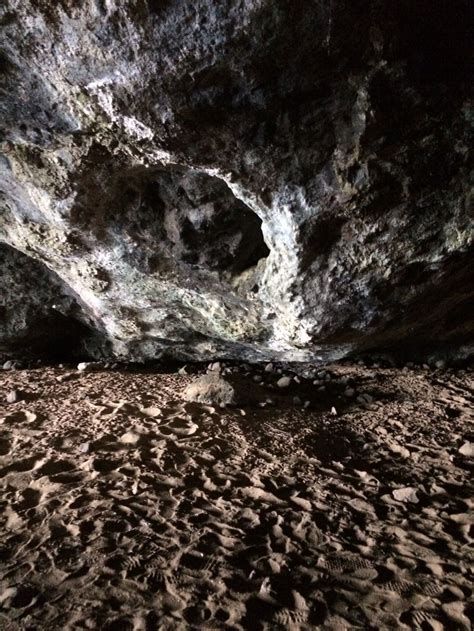 Unusual Cave Formation In Kauai Smithsonian Photo Contest